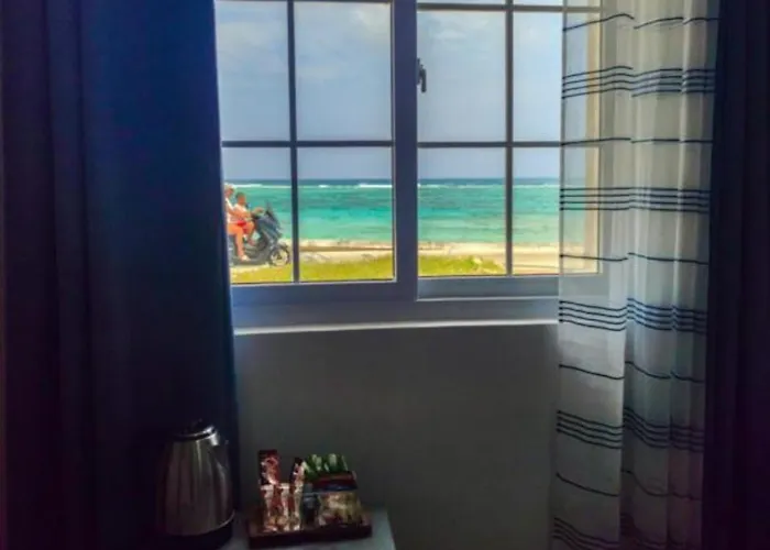 Coconut Beach Lodge